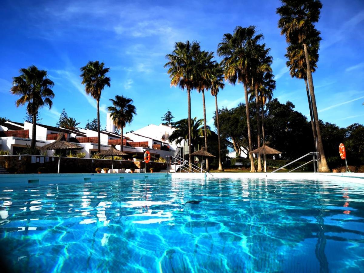 Hotel Encinar De Sotogrande Bagian luar foto