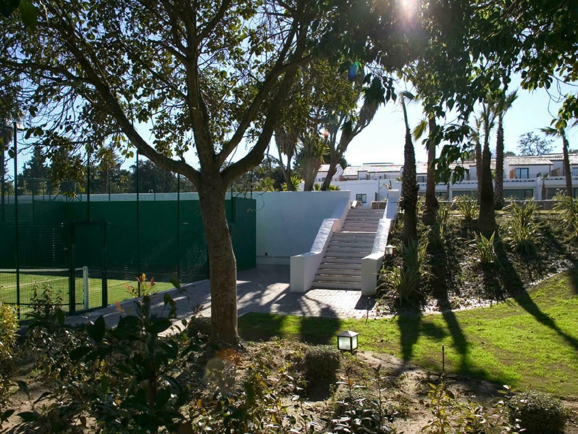 Hotel Encinar De Sotogrande Bagian luar foto